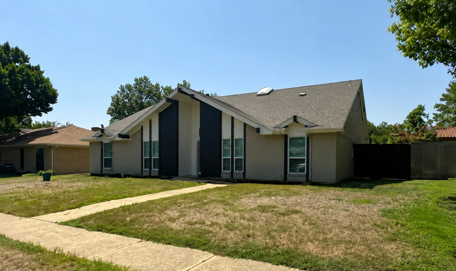 Richardson, TX home exterior before renovation